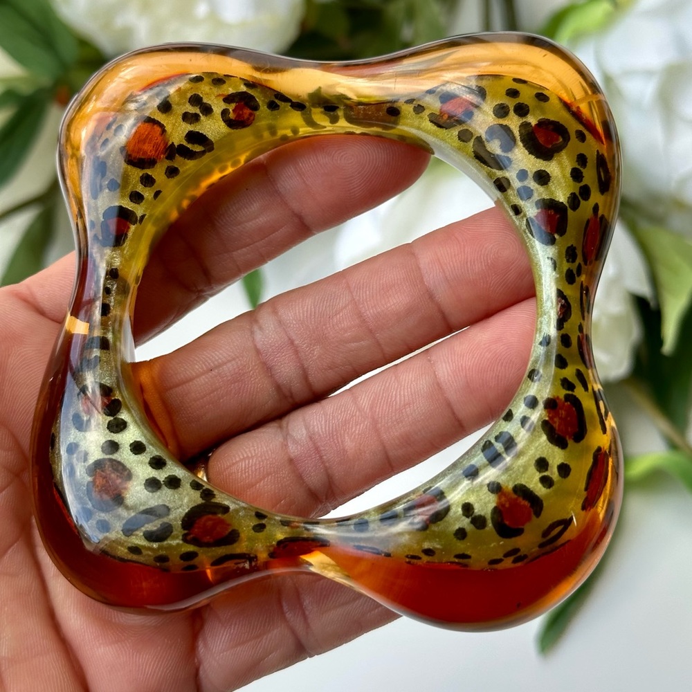 VTG Large Lucite Leopard print Chunky Bracelet